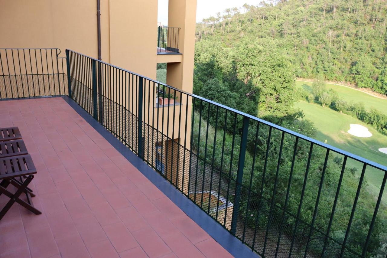 Appartement Dans Un Terrain De Golf, 5 Min De La Mer En Voiture, Parking Gratuit Коголето Экстерьер фото